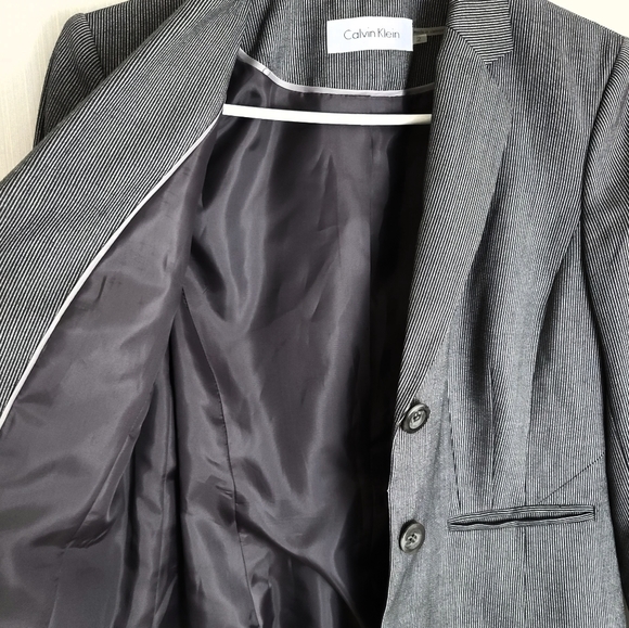 Calvin Klein Blazer / Suit Jacket - Picture 2 of 6